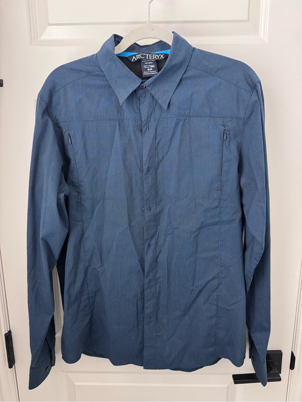 Arc'teryx Men's Blue Lightweight Shirt